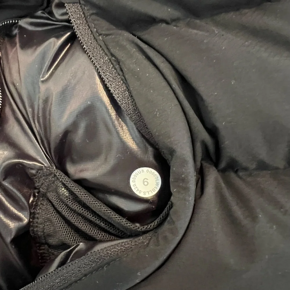 Lululemon Navigation Stretch Down Vest – Size 6 - Picture 3 of 6